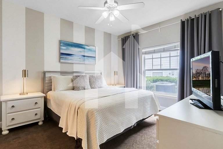 4 BR Villa + Game Room – 15 Min to Disney