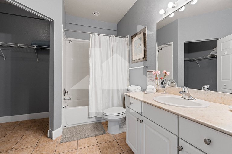 4BR Lucaya Home w/ Disney Themes + Clubhouse