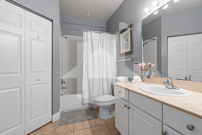 4BR Lucaya Home w/ Disney Themes + Clubhouse