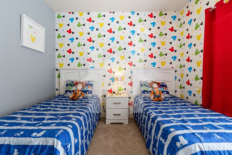 4BR Lucaya Home w/ Disney Themes + Clubhouse