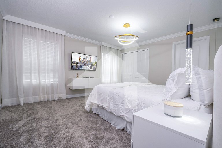 Vacation Home Near Disney, 4 bedrooms