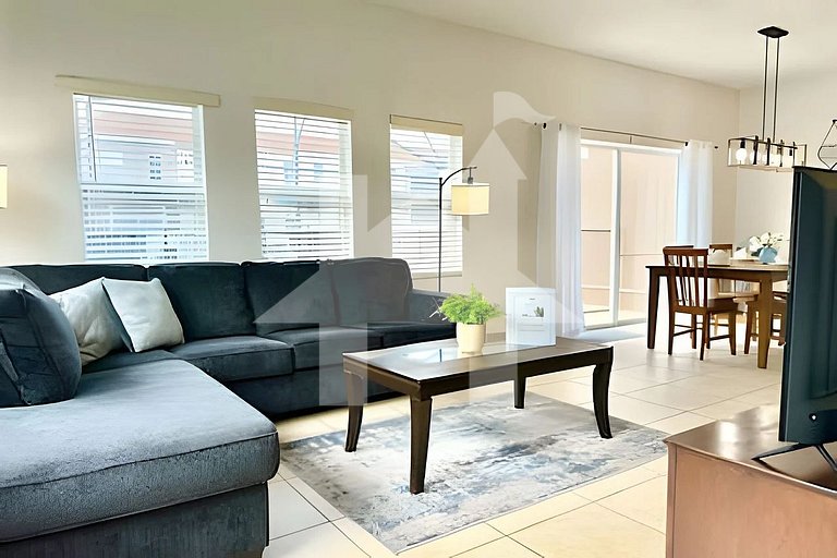 Vacation Home Near Disney, 4 bedrooms