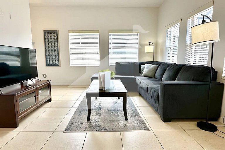 Vacation Home Near Disney, 4 bedrooms