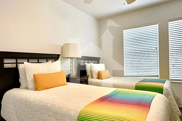 Vacation Home Near Disney, 4 bedrooms