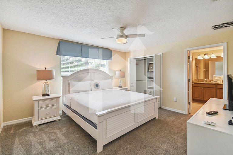 Vacation Home Near Disney, 4 bedrooms
