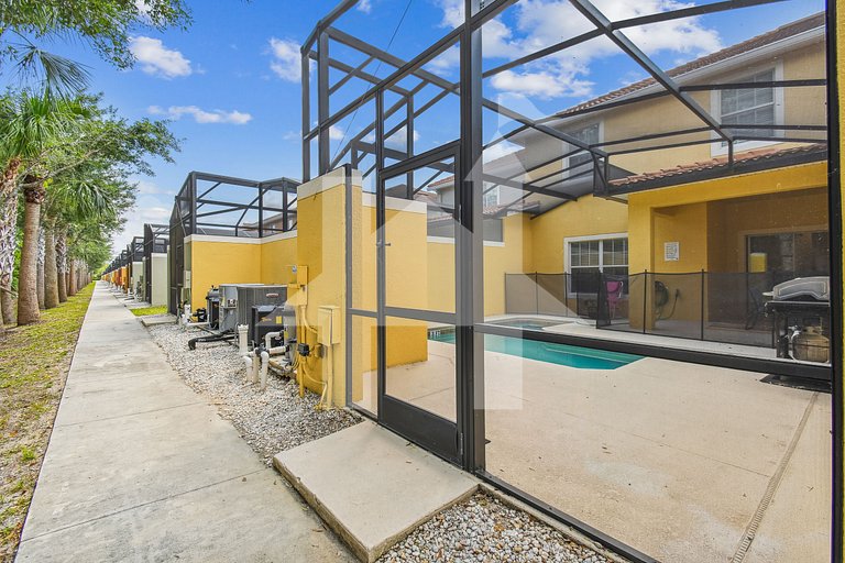 Vacation Home Near Disney, 4 bedrooms
