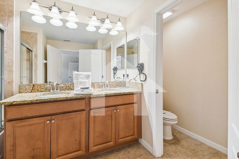Vacation Home Near Disney, 4 bedrooms