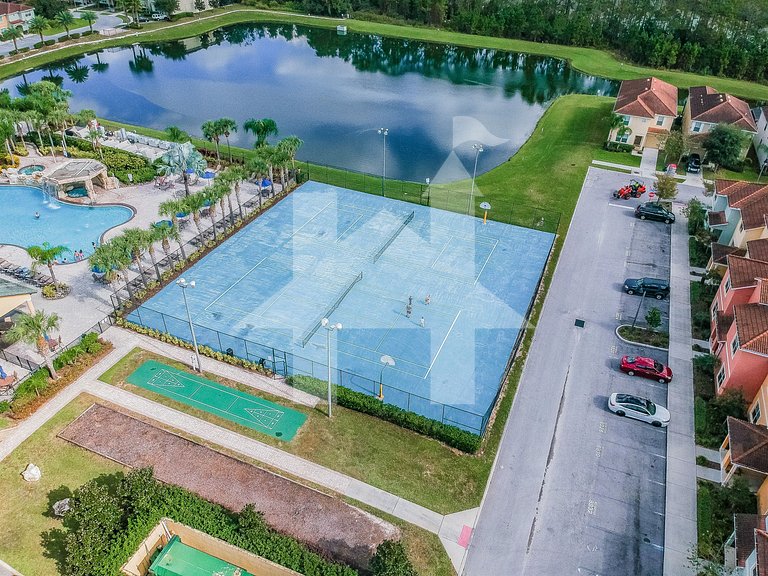 Vacation Home Near Disney, 4 bedrooms