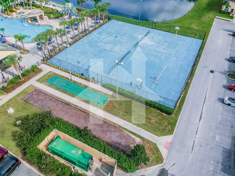 Vacation Home Near Disney, 4 bedrooms
