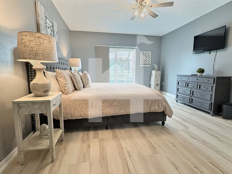 Vacation Home Near Disney, 5 bedrooms