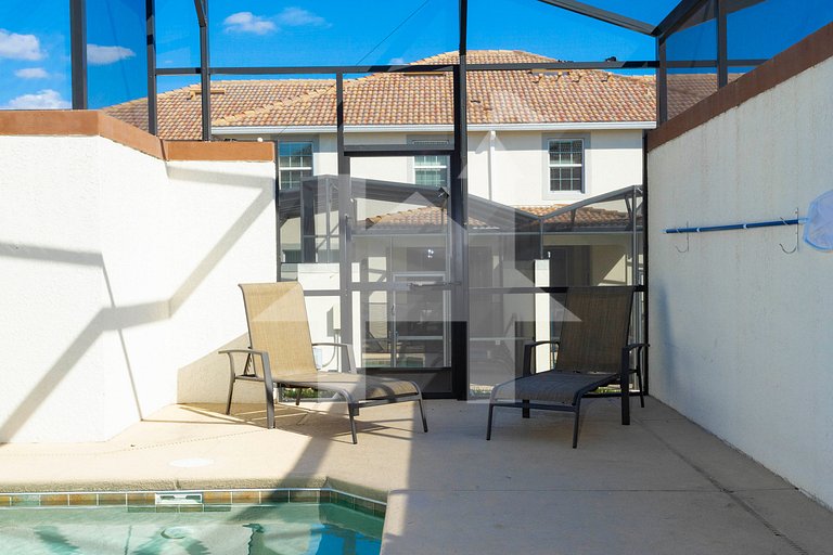4BD/3BA Champions Gate Home With Private Pool