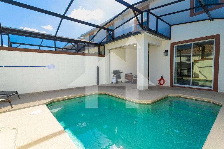 4BD/3BA Champions Gate Home With Private Pool