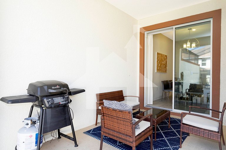 4BD/3BA Champions Gate Home With Private Pool
