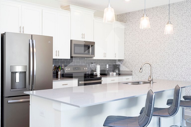 4BD/3BA Champions Gate Home With Private Pool