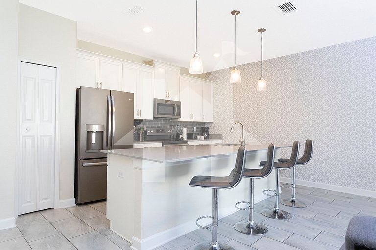 4BD/3BA Champions Gate Home With Private Pool