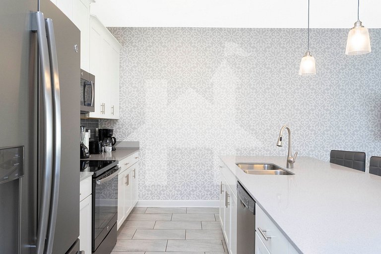 1561- 4bd/3ba Champions Gate c/ Piscina Priv.