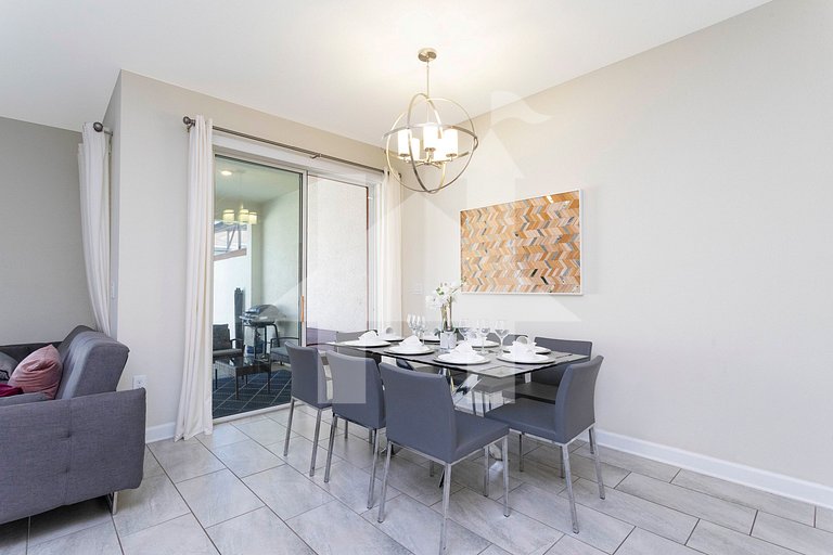 4BD/3BA Champions Gate Home With Private Pool