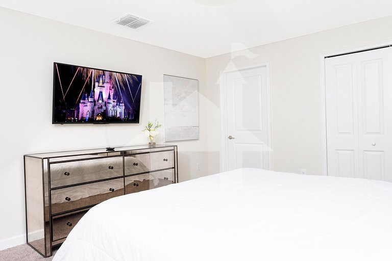 Vacation Home Near Disney, 4 bedrooms