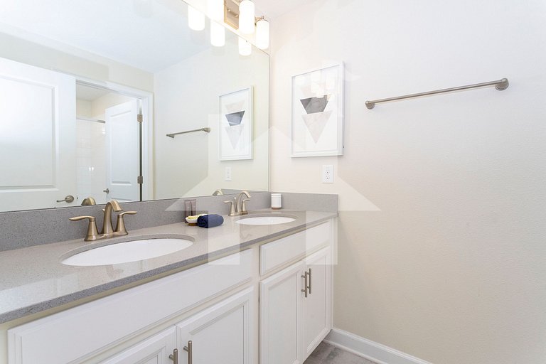 1561- 4bd/3ba Champions Gate c/ Piscina Priv.