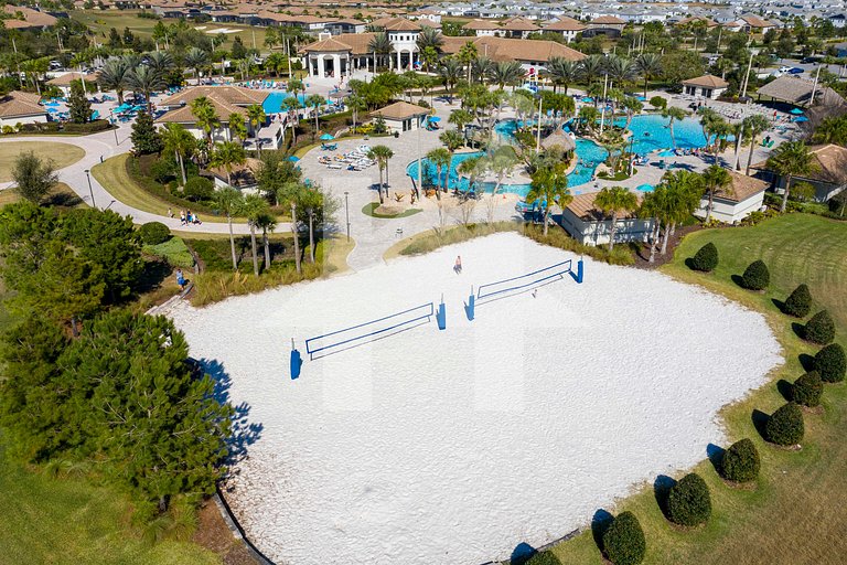 4BD/3BA Champions Gate Home With Private Pool