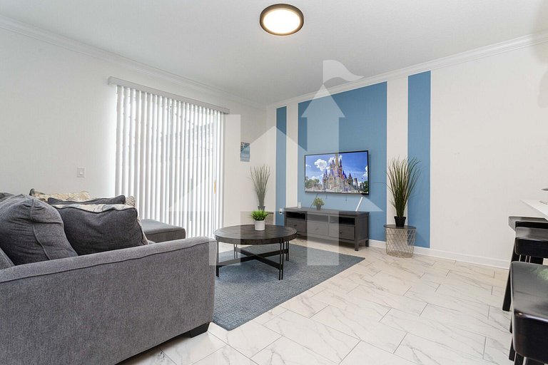 Vacation Home Near Disney, 4 bedrooms