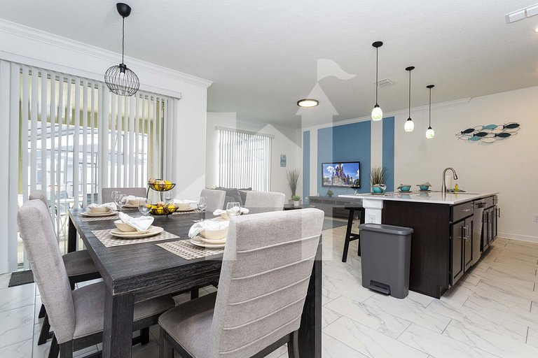 Vacation Home Near Disney, 4 bedrooms