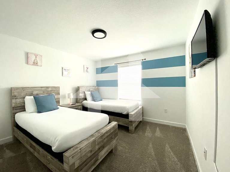 4Q/3B Storey Lake Resort, melhor localização!