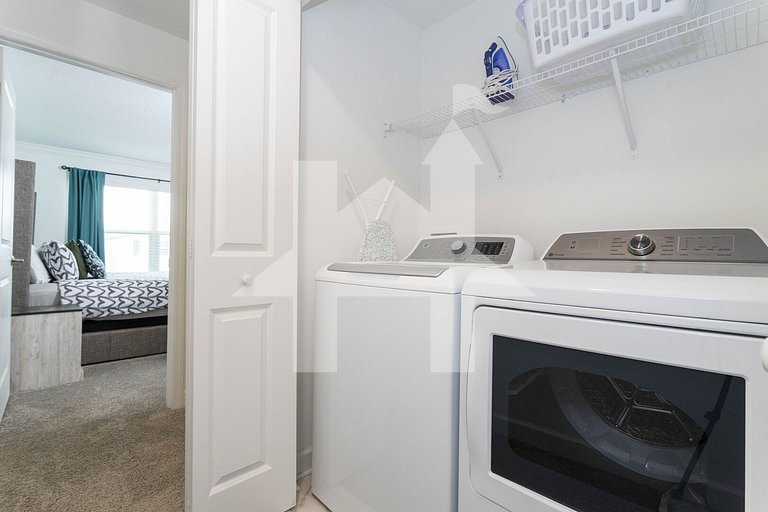 Vacation Home Near Disney, 4 bedrooms