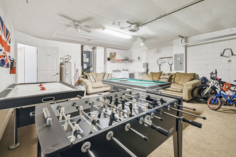 Home w/ Private Pool & Game Room - Near Disney! Lake Berkley