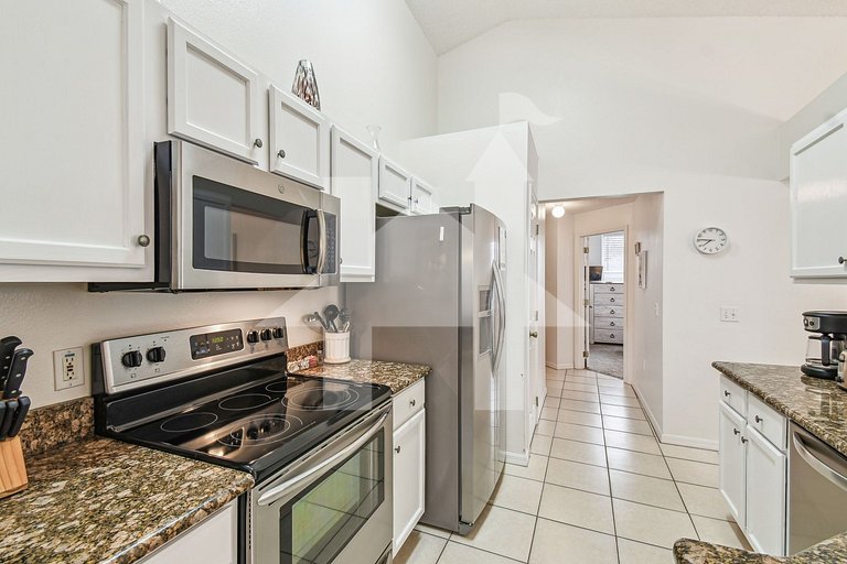 Home w/ Private Pool & Game Room - Near Disney! Lake Berkley