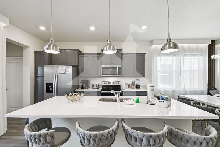 5BR Windsor Cay Home, All Suites