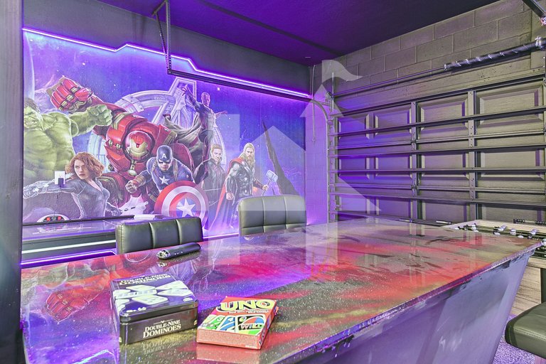 5 BD En-suites, Game Room, Pool, Sleeps 14, Disney