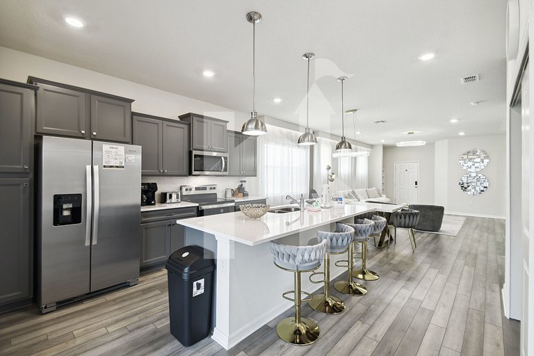 5 BD En-suites, Game Room, Pool, Sleeps 14, Disney