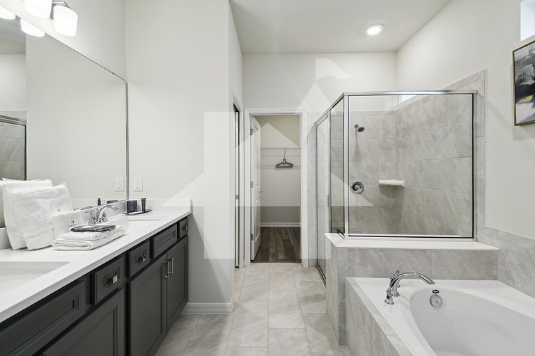 5 BD En-suites, Game Room, Pool, Sleeps 14, Disney
