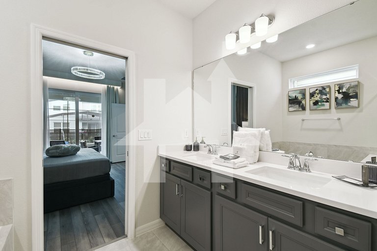 5 BD En-suites, Game Room, Pool, Sleeps 14, Disney