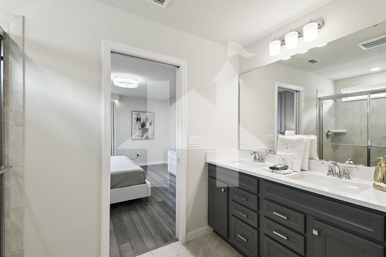 5BR Windsor Cay Home, All Suites