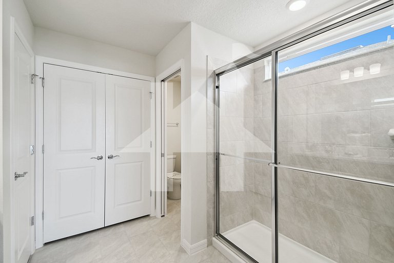5 BD En-suites, Game Room, Pool, Sleeps 14, Disney