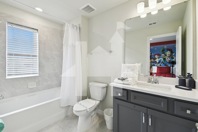 5 BD En-suites, Game Room, Pool, Sleeps 14, Disney