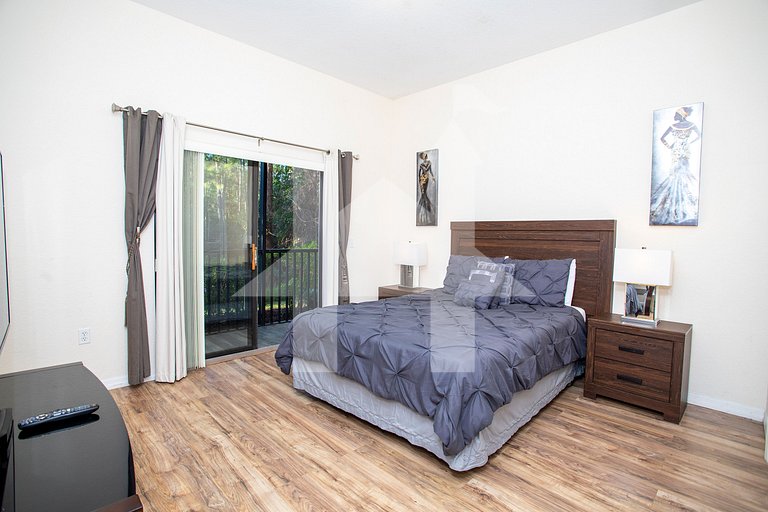 Modern Family Condo 15min from Disney