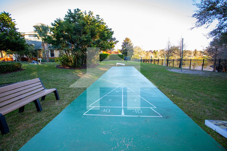 Modern Family Condo 15min from Disney