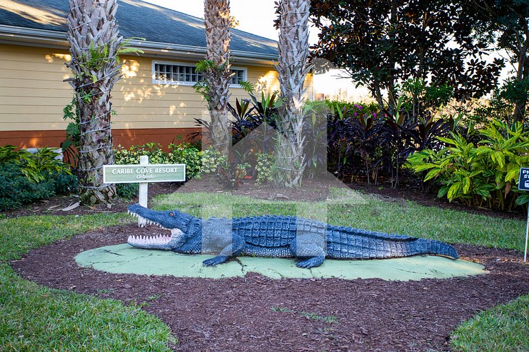 Modern Family Condo 15min from Disney