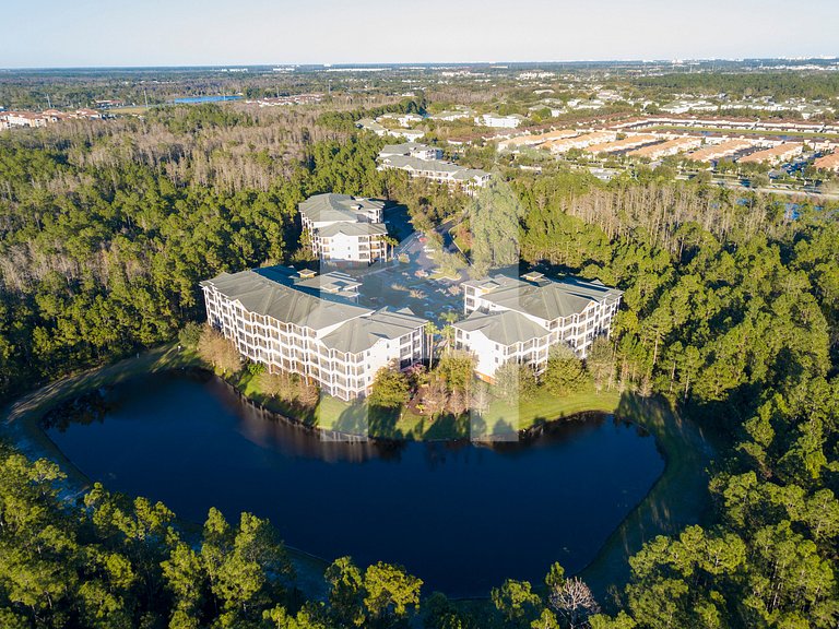 Modern Family Condo 15min from Disney