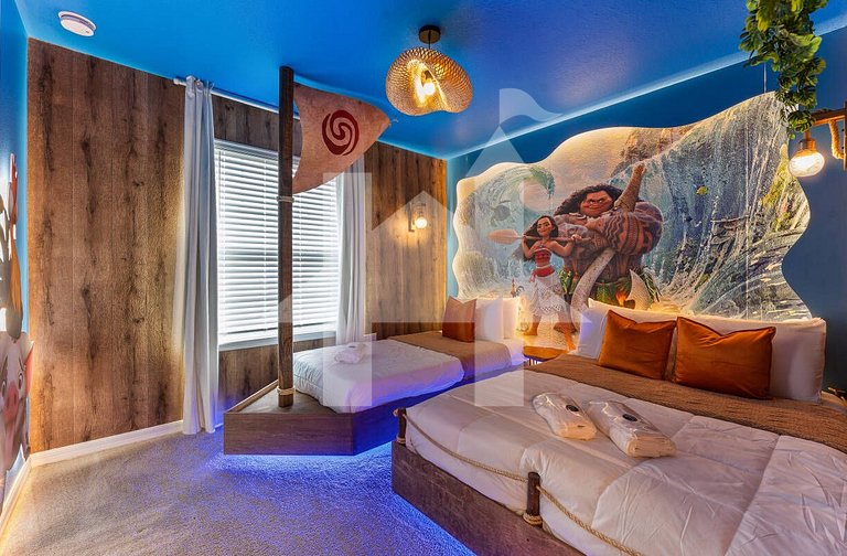 5BR Villa w/ Pool, Themed Rooms – Windsor Island