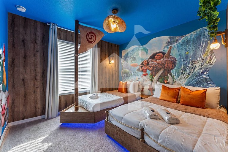 5BR Villa w/ Pool, Themed Rooms – Windsor Island