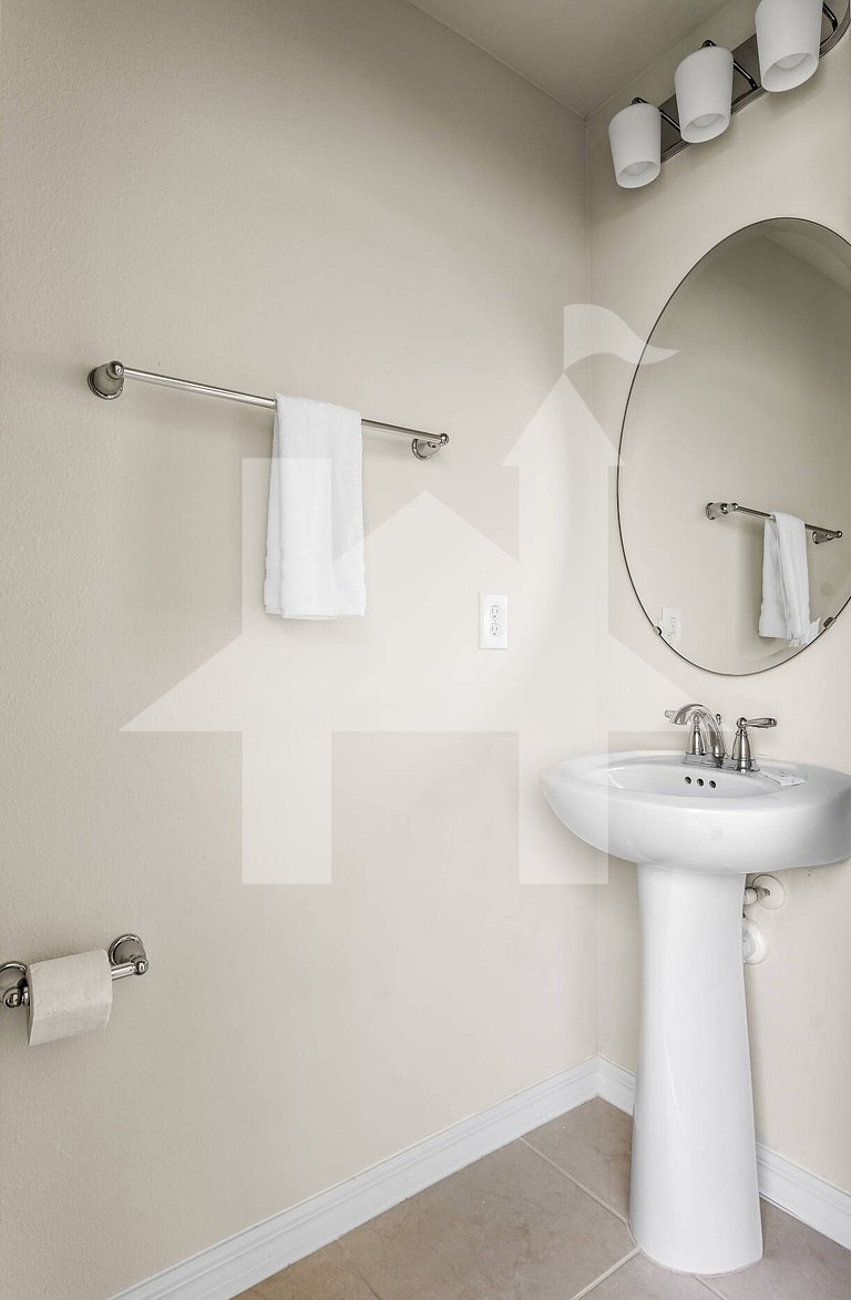 5BR Villa w/ Pool, Themed Rooms – Windsor Island