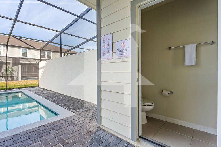 5BR Villa w/ Pool, Themed Rooms – Windsor Island