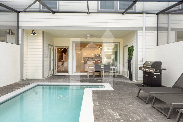 5BR Villa w/ Pool, Themed Rooms – Windsor Island