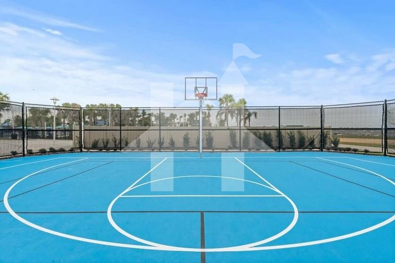 5BR Villa w/ Pool, Themed Rooms – Windsor Island