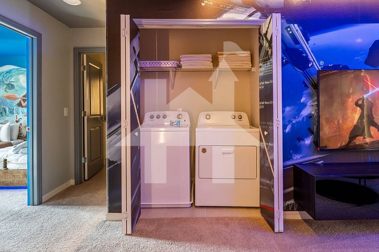 5BR Villa w/ Pool, Themed Rooms – Windsor Island