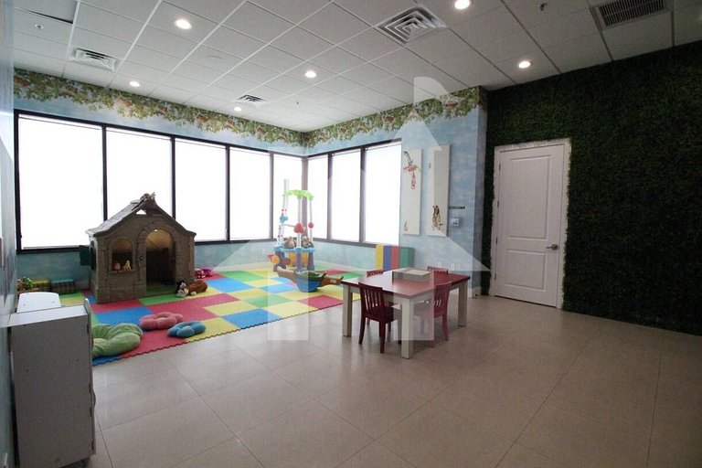 Vacation Home Near Disney, 4 bedrooms